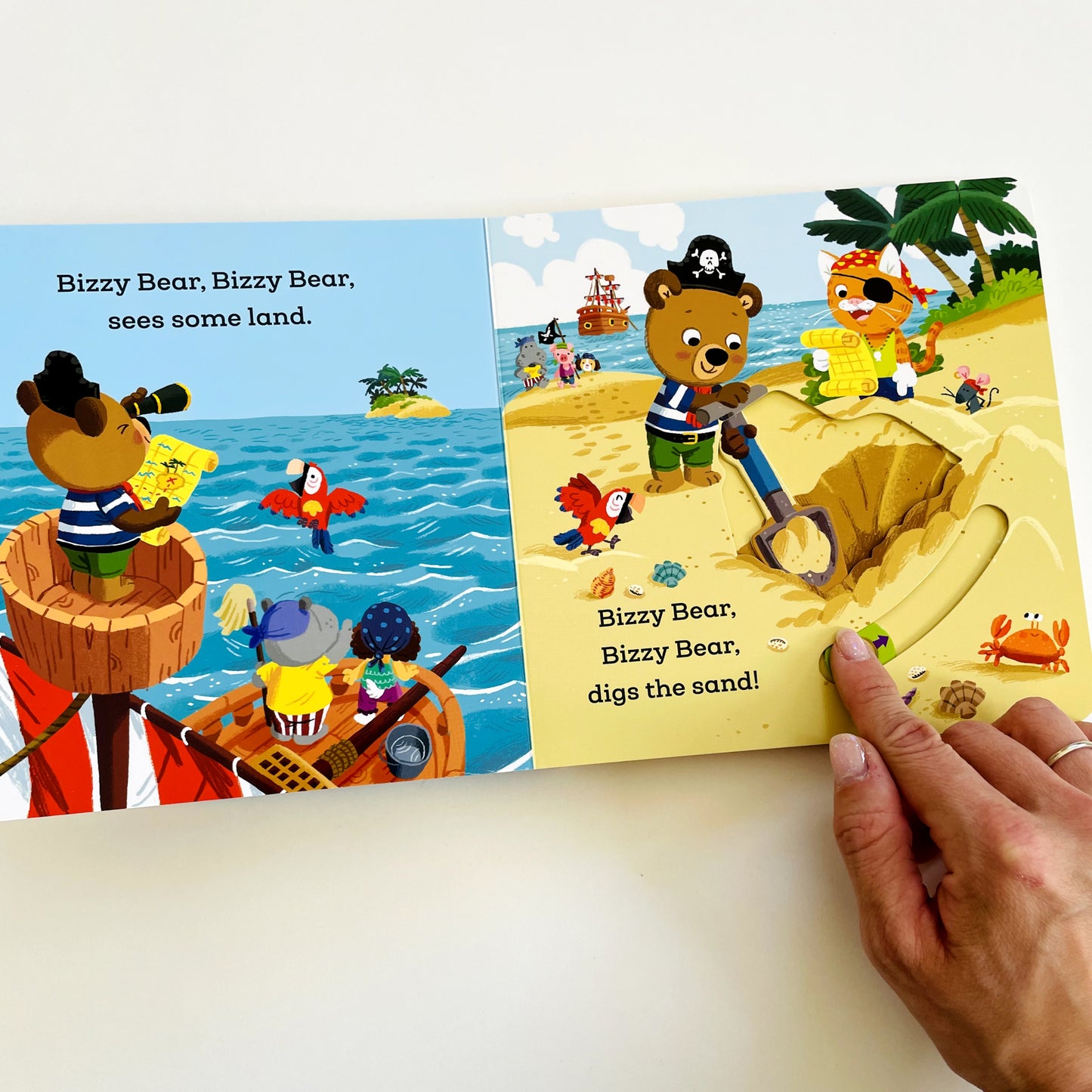 Bizzy Bear: Pirate Adventure!